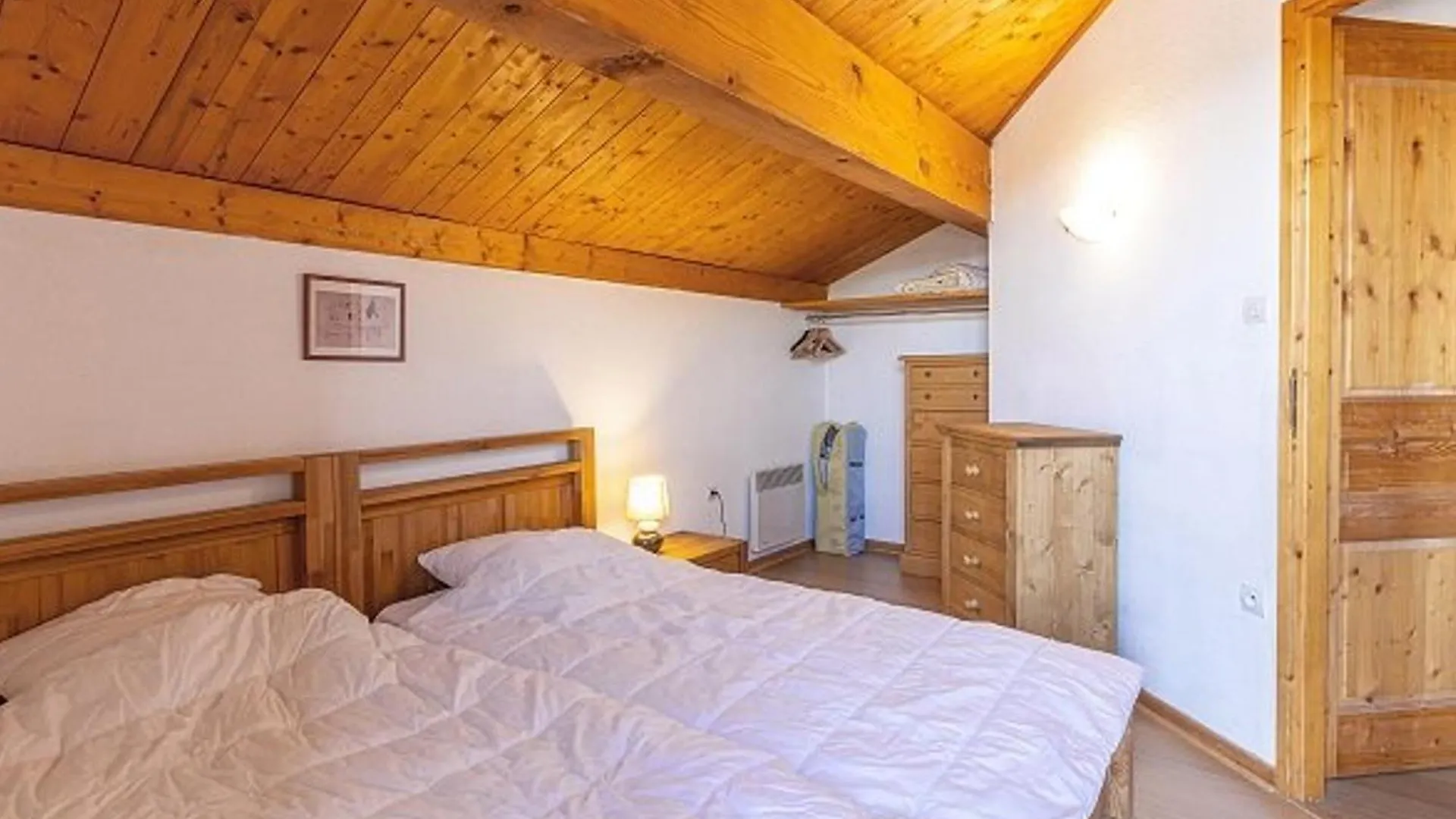 Holiday home Chalet 6 Pieces Sur Les Pistes A La Plagne, 10 Pers, Garage, Balcon, Ensoleille, Ski-In/Ski-Out - Fr-1-351-85 France
