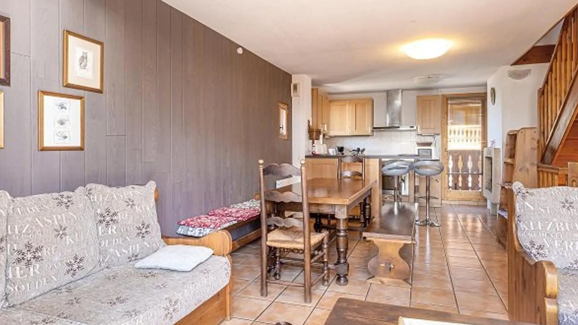 Chalet 6 Pieces Sur Les Pistes A La Plagne, 10 Pers, Garage, Balcon, Ensoleille, Ski-In/Ski-Out - Fr-1-351-85 0*,